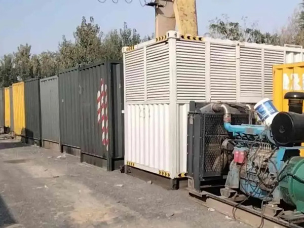 振兴200KW柴油发电机机组每小时油耗是多少?